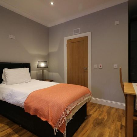 Signature - Linden Cottage Room 2 Airdrie Extérieur photo
